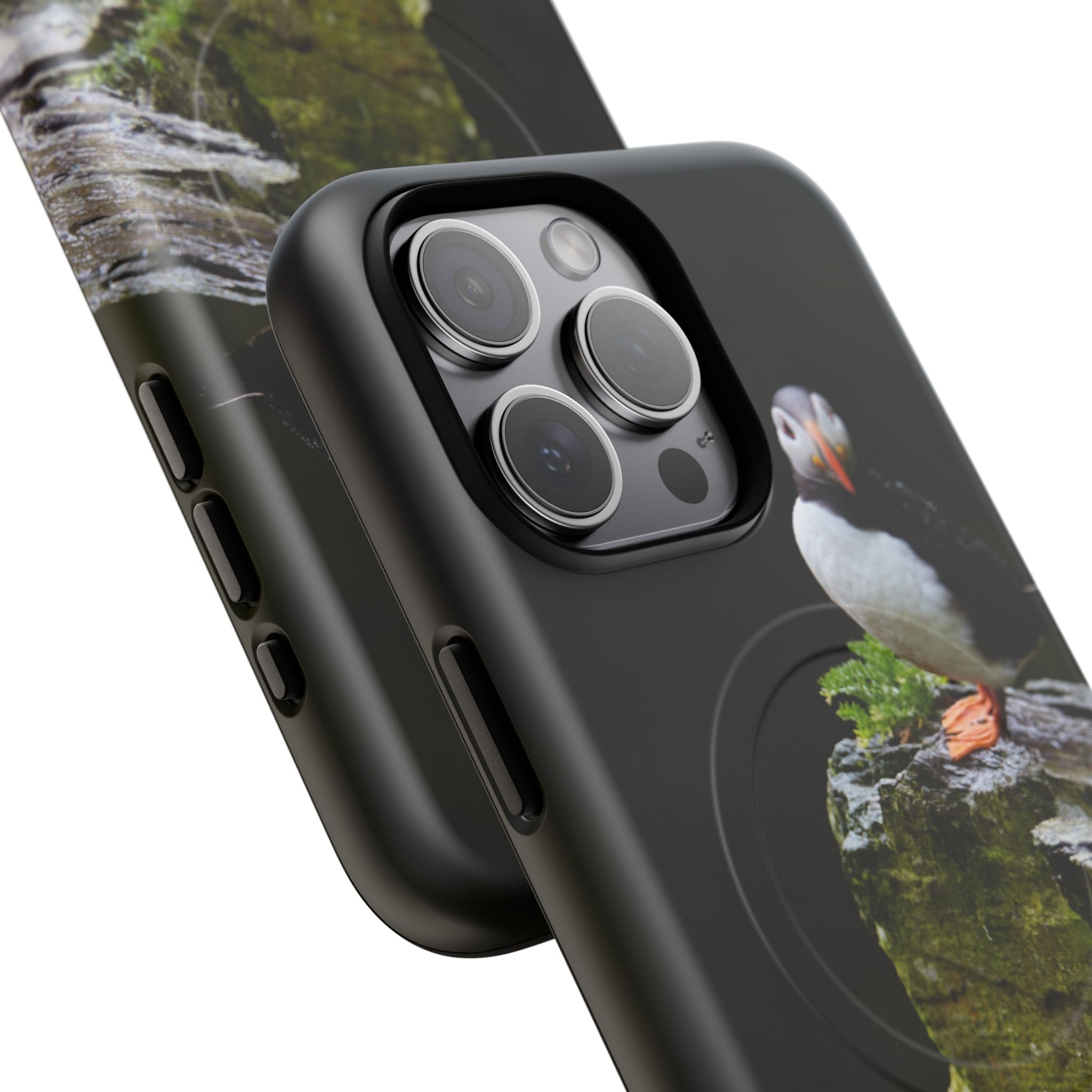 The Watchful Puffin - iPhone Magsafe Case