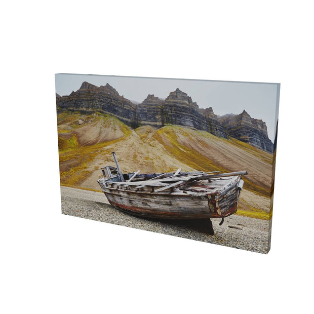 Shipwreck, Svalbard