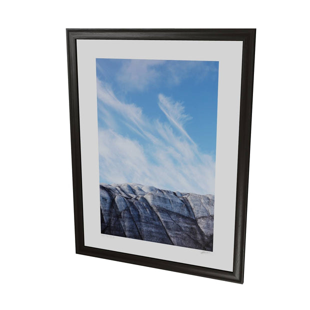 Glacier and Clouds, Isbukta