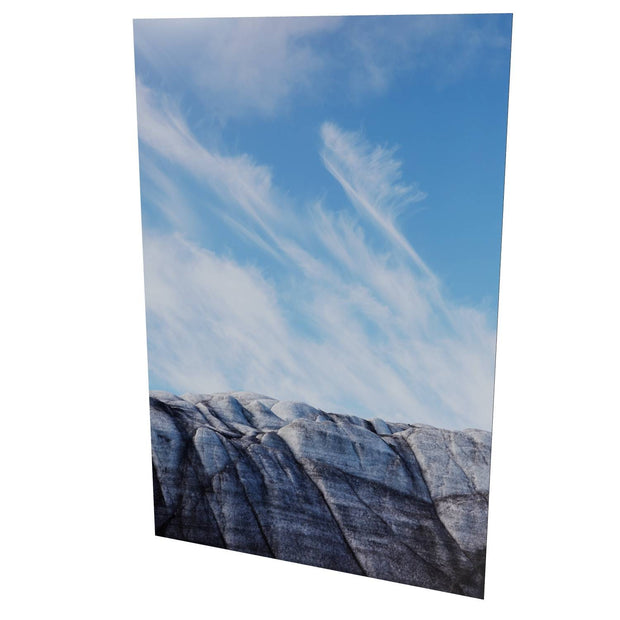 Glacier and Clouds, Isbukta