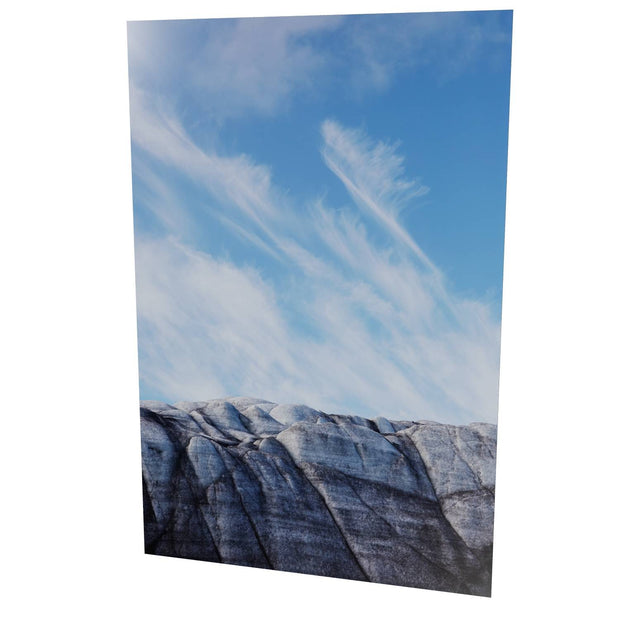 Glacier and Clouds, Isbukta