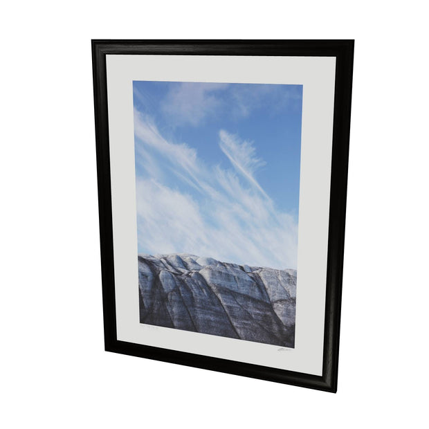 Glacier and Clouds, Isbukta