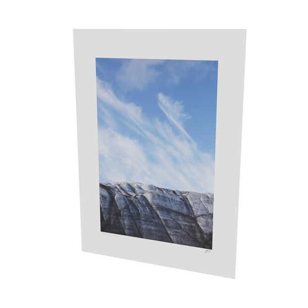 Glacier and Clouds, Isbukta