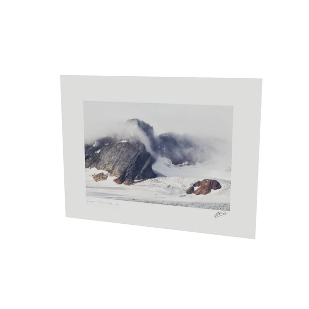 Mountain and Glacier in the Mist, Isbukta