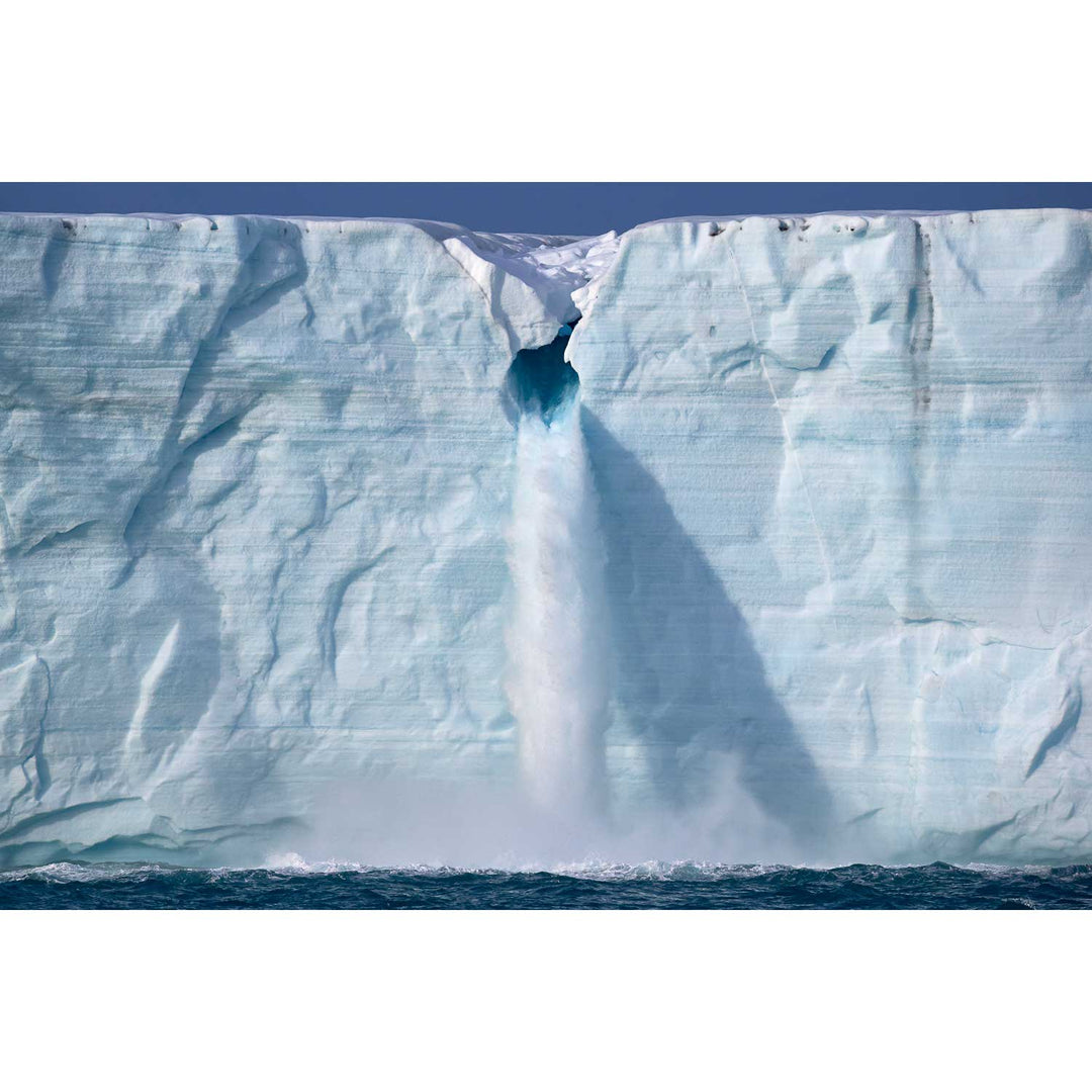 Meltwater Waterfall, Brasvellbreen