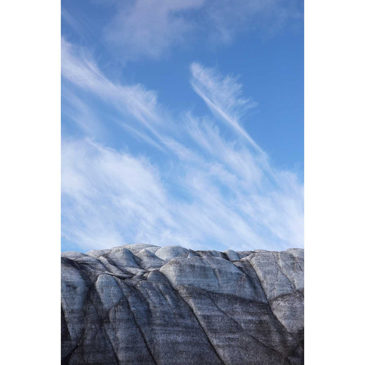 Glacier and Clouds, Isbukta